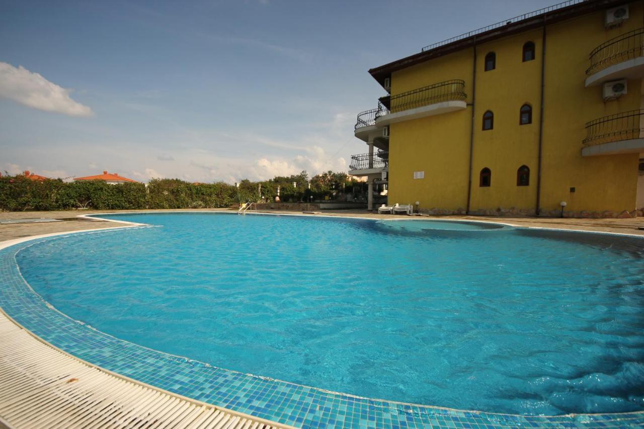 Menada Green Hills Apartments Sozopol Exteriör bild