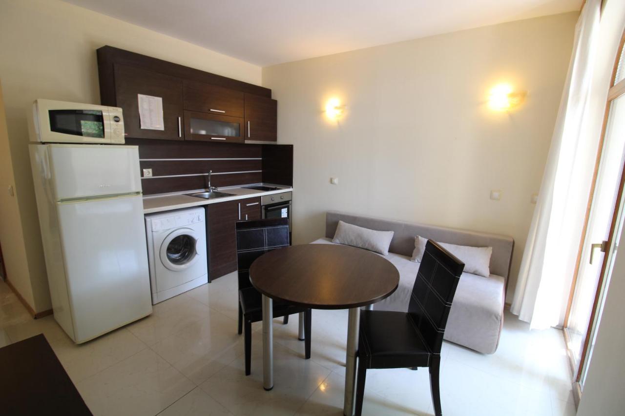 Menada Green Hills Apartments Sozopol Exteriör bild