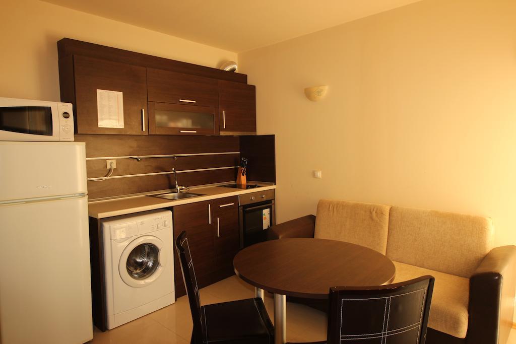 Menada Green Hills Apartments Sozopol Exteriör bild