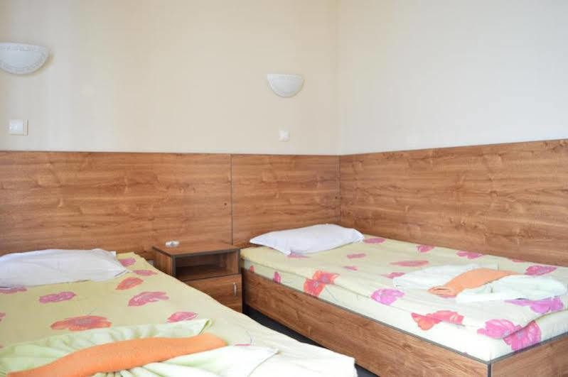 Menada Green Hills Apartments Sozopol Exteriör bild