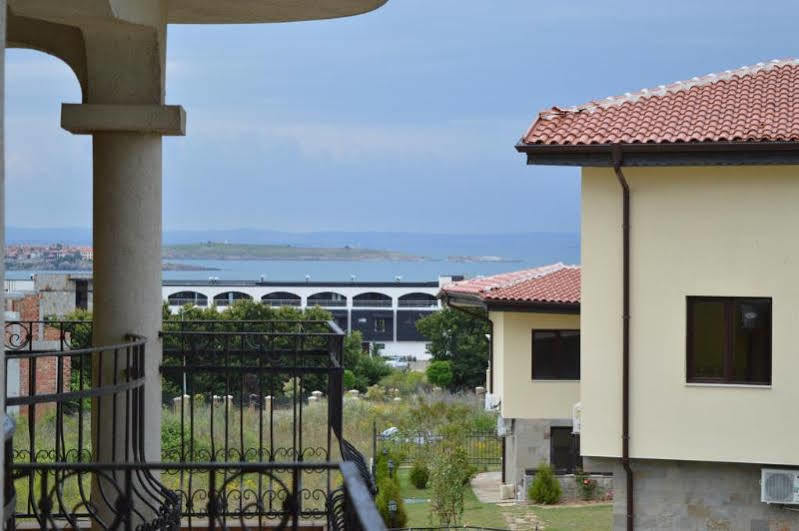 Menada Green Hills Apartments Sozopol Exteriör bild