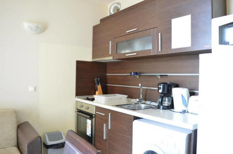Menada Green Hills Apartments Sozopol Exteriör bild