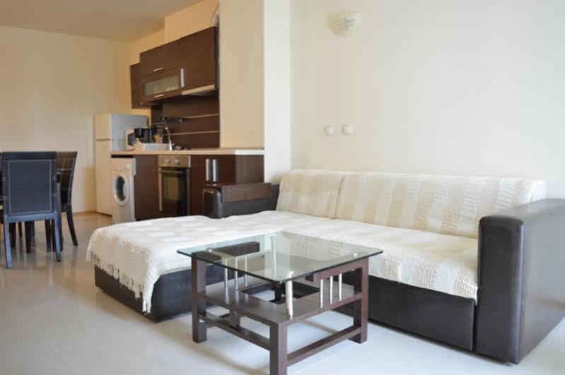 Menada Green Hills Apartments Sozopol Exteriör bild