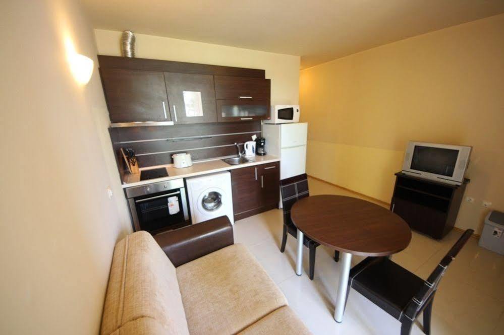 Menada Green Hills Apartments Sozopol Exteriör bild