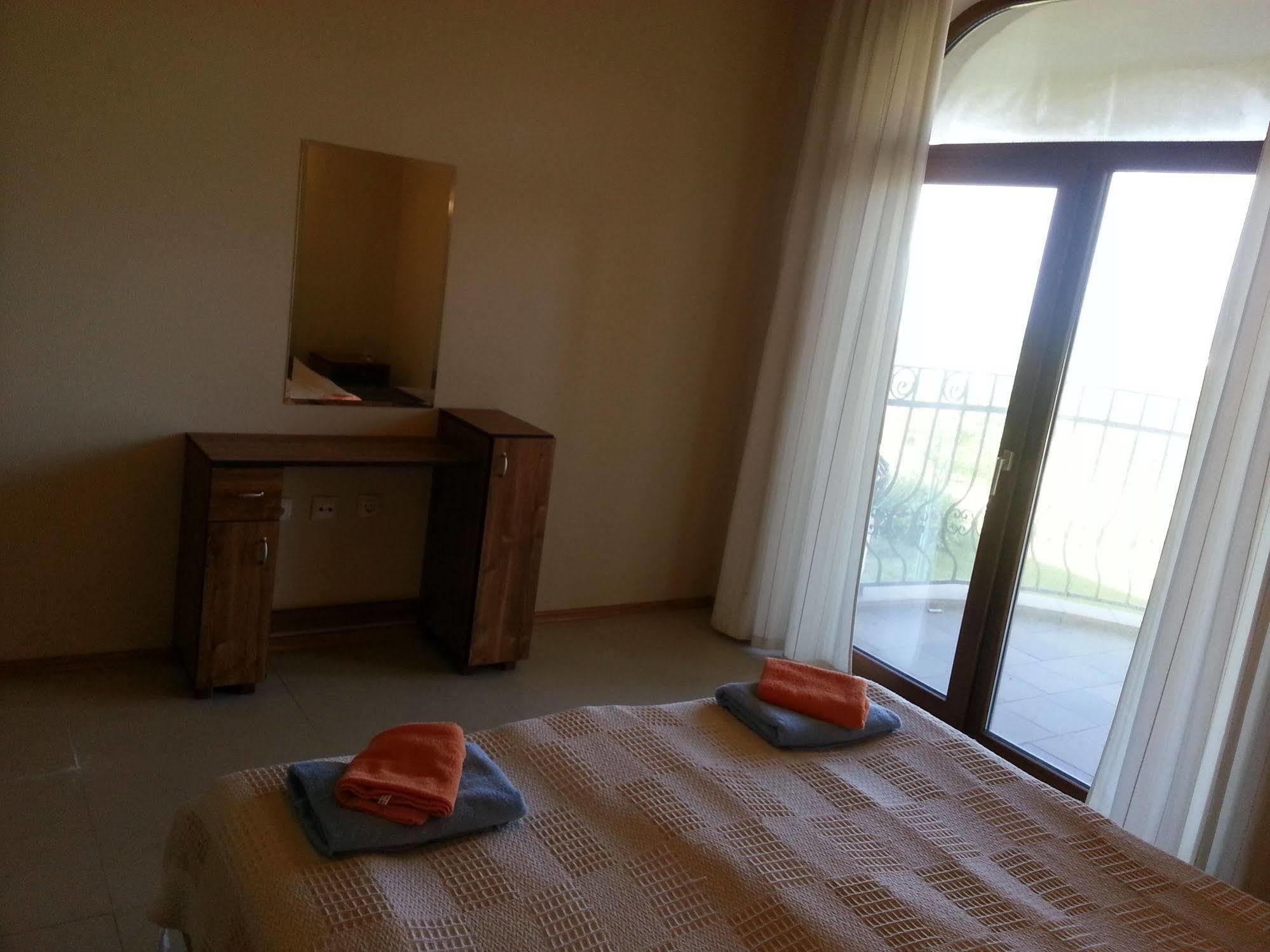 Menada Green Hills Apartments Sozopol Exteriör bild